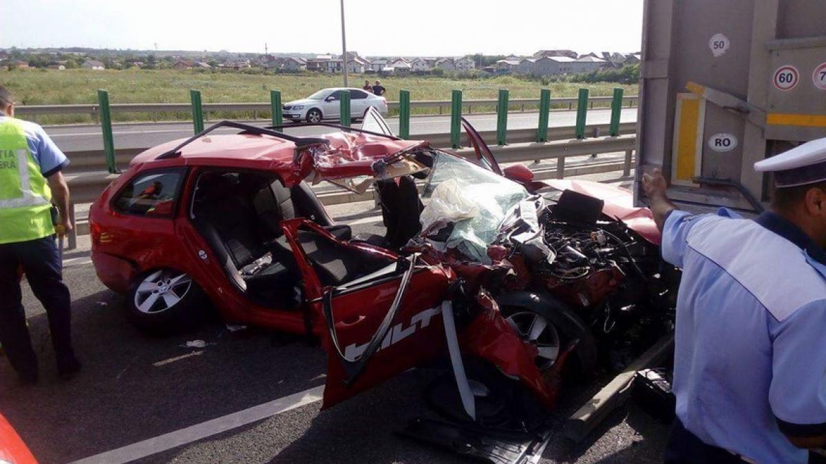 accident grav intre un tir si un autoturism aproape de agigea trei victime sunt incarcerate