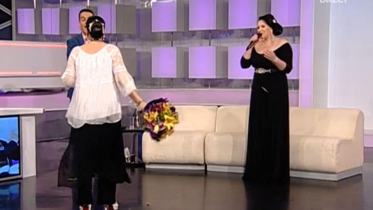 cornelia catanga a facut scandal intr o emisiune a dat cu florile de pamant si a amenintat cu