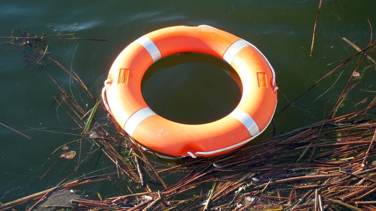 tragedie in italia un roman a murit inecat in timp ce isi salva copiii