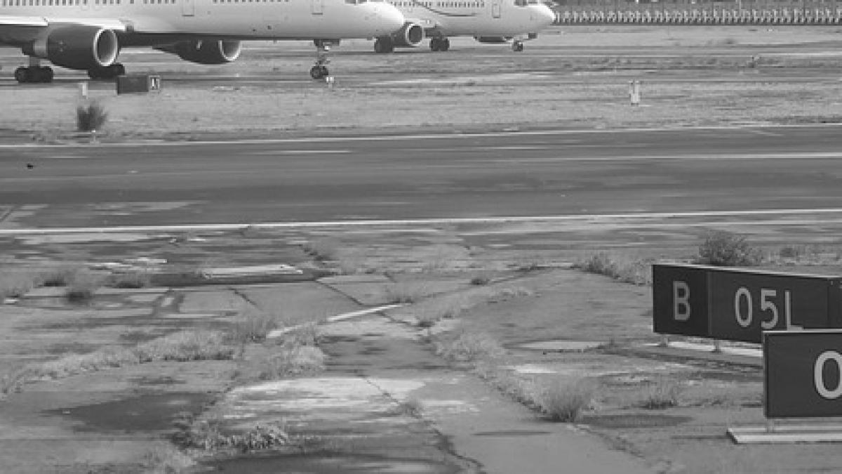 un bombardier al armatei siriene s a prabusit imediat dupa decolare pe aeroportul din hama