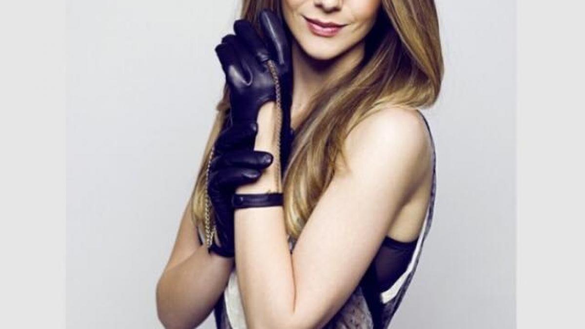 adela popescu prima imagine cu fiul ei fotografia i a impresionat pe fani foto