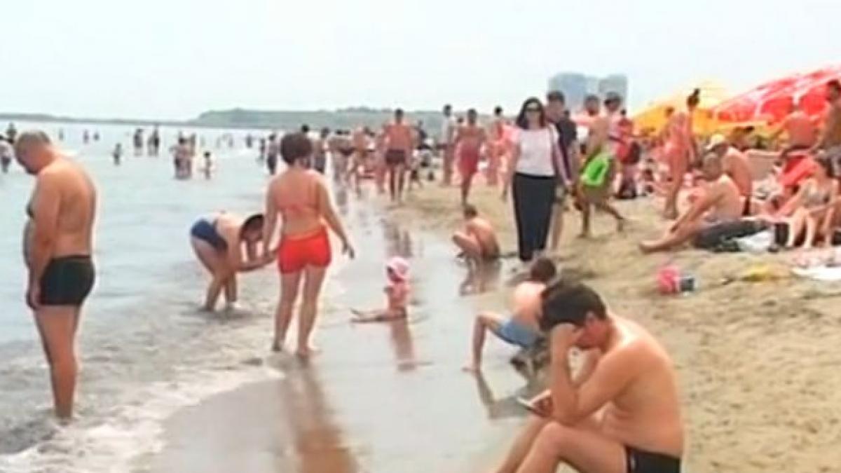 turisti litoral rusalii weekend la mare