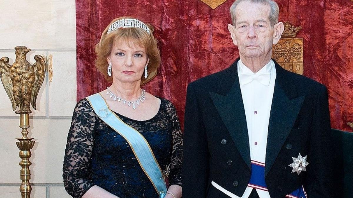 casa regala a romaniei guvern