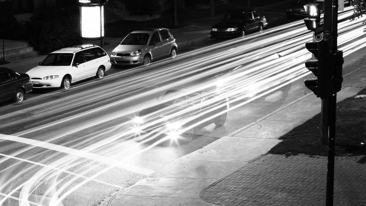 parcatul pe trotuar ar putea fi legal cine vrea schimbarea codului rutier