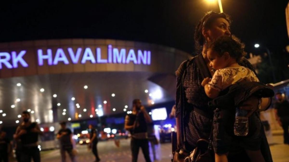 clipe de groaza pentru o vedeta mama ei a aterizat chiar inainte de producerea atentatelor din