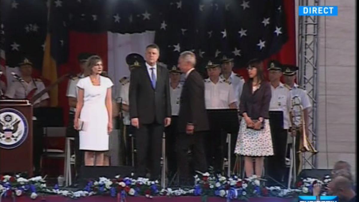 incident la ambasada sua din bucuresti o persoana a fost transportata de urgenta la spital