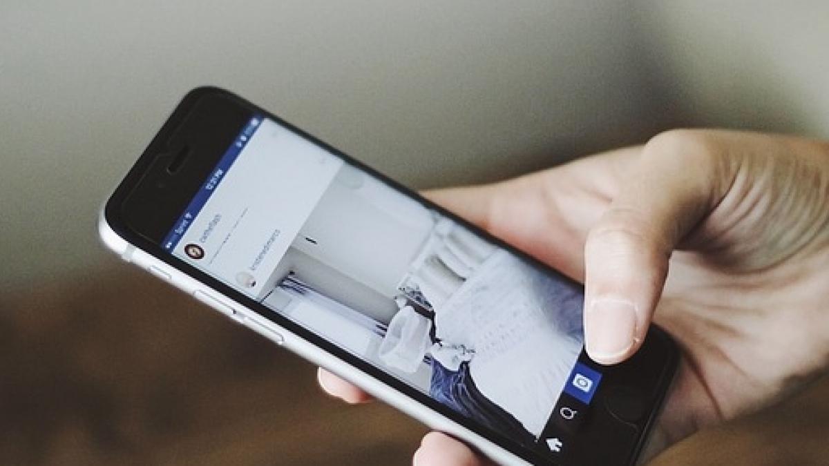 bacalaureat 2016 alba elev eliminat de la bacalaureat dupa ce i a sunat telefonul mobil in timpul