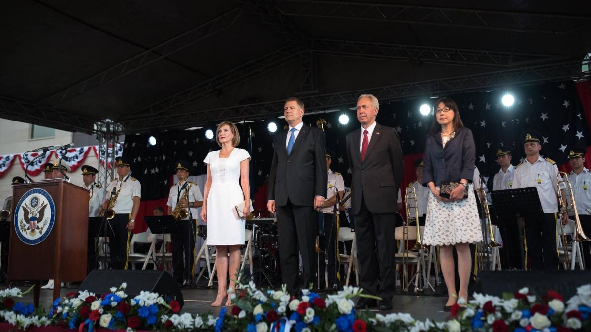 klaus iohannis mesaj pe facebook de ziua nationala a statelor unite ale americii