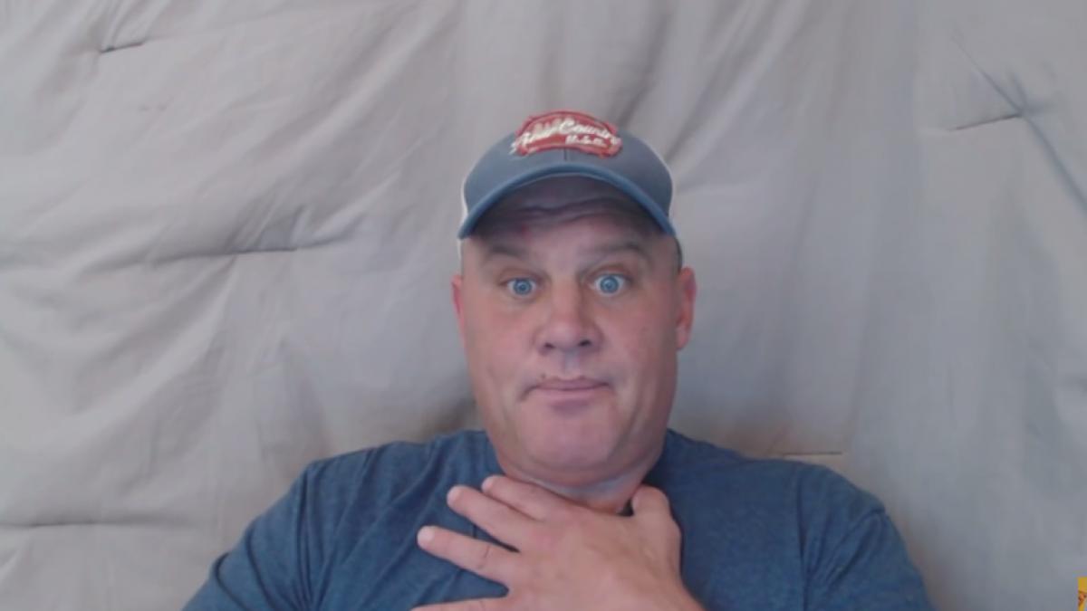 ce se intampla cu acest barbat dupa ce bea aproape 2 litri de votca deodata video