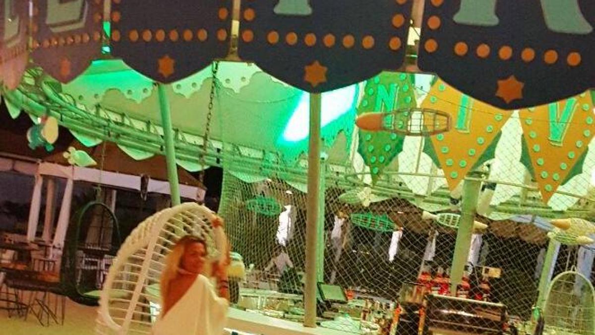 dana savuica hot la 46 de ani in costum de baie