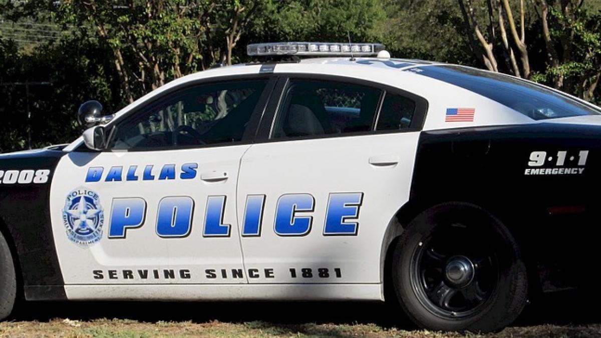 patru politisti au fost ucisi in timpul unei manifestatii la dallas