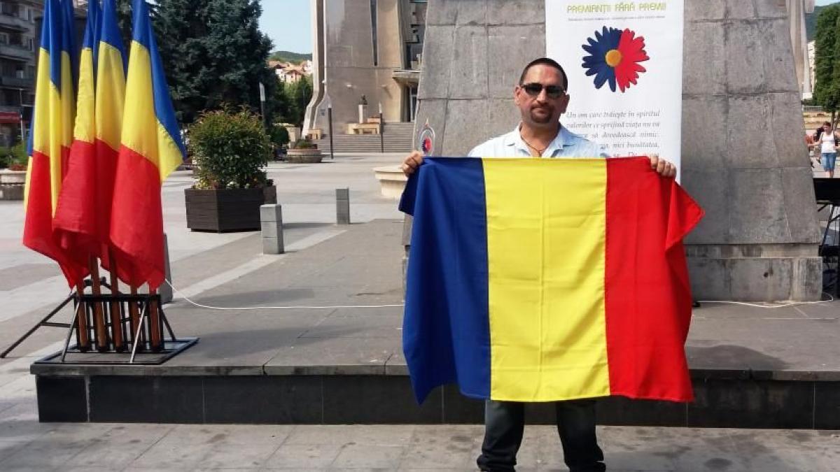 traian berbeceanu premiat de societatea civila din deva cine a venit personal sa l felicite