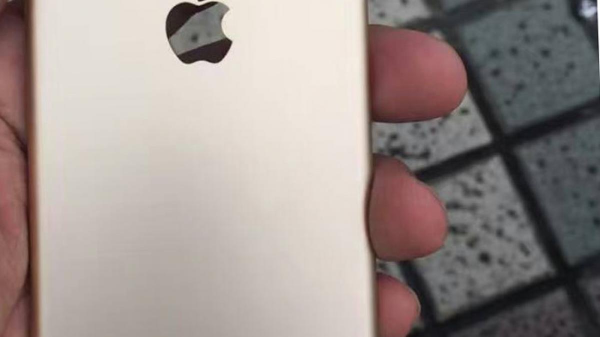 e aproape oficial acesta este urmatorul telefon de la apple romanii vor fi nebuni dupa el foto