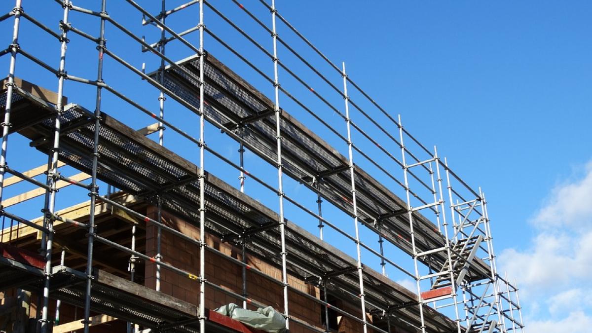 accident de munca dramatic a ramas paralizat dupa ce a cazut de pe o schela