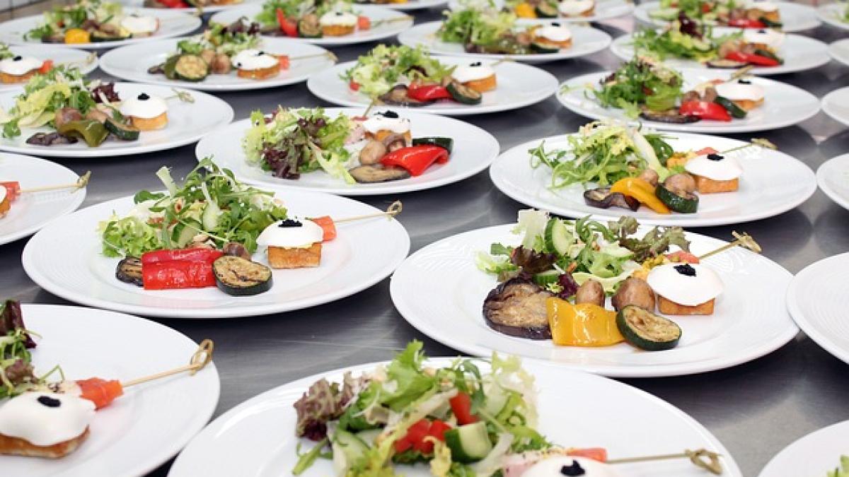 un bucatar face dezvaluiri socante despre meniul din hotelurile all inclusive