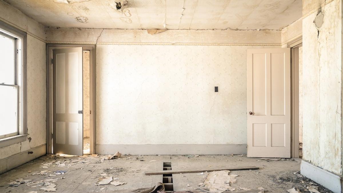 a murit la locul de munca dupa ce un zid s a prabusit peste el