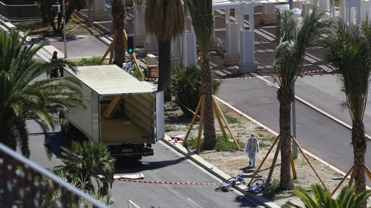 france 2 a difuzat imagini cu persoane decedate in timpul atacului din nisa