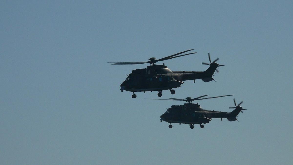 lovitura de stat in turcia elicoptere militare trag in oameni