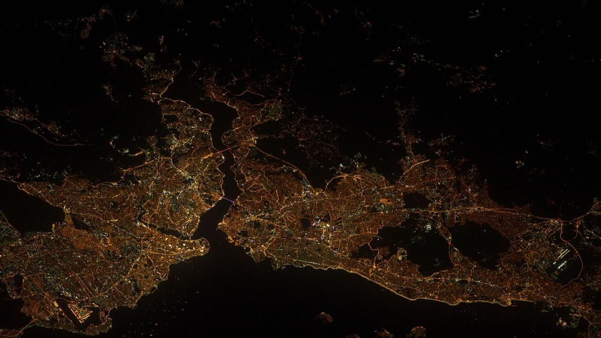 stare de alerta in turcia s au auzit focuri de arma la ankara video