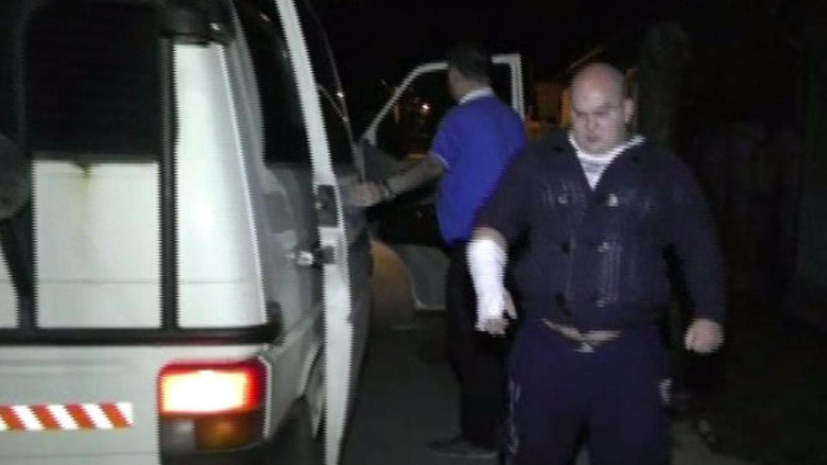 clan interlopi petrosani topoare sabii