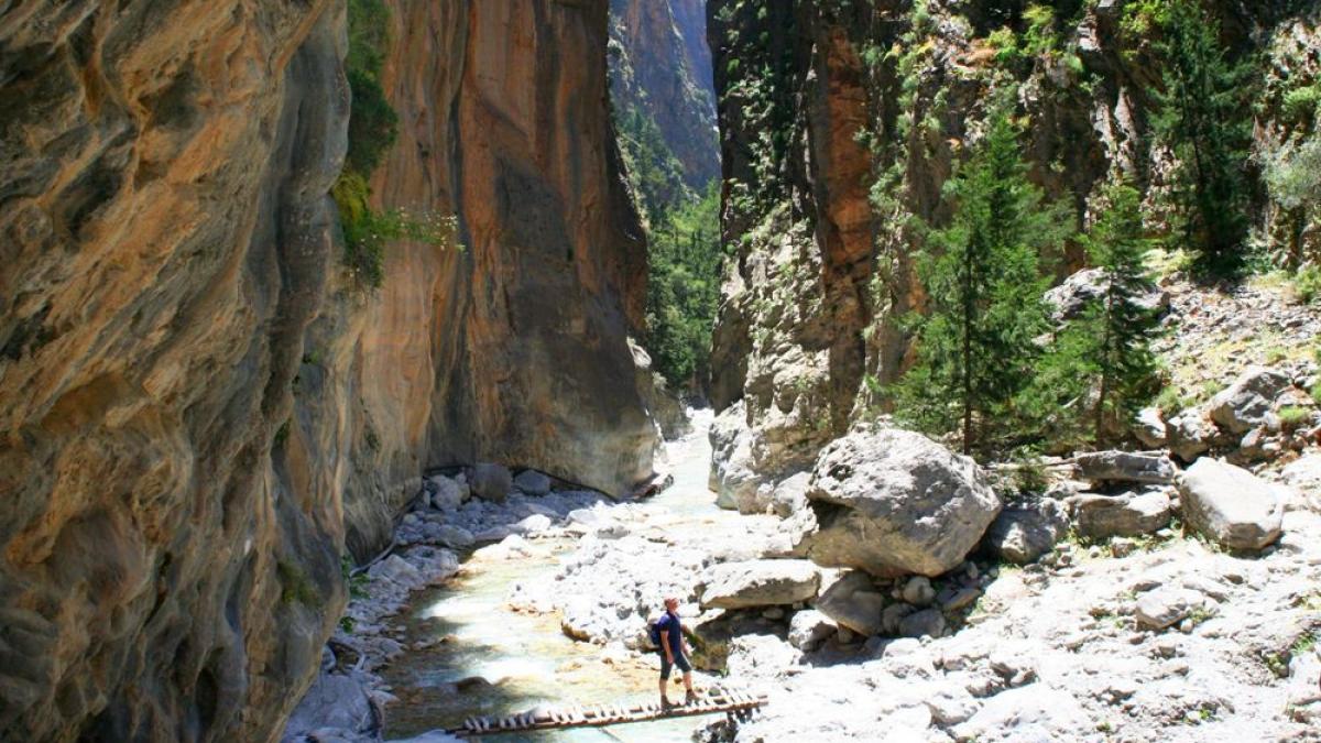 creta paradisul iubitorilor de drumetii