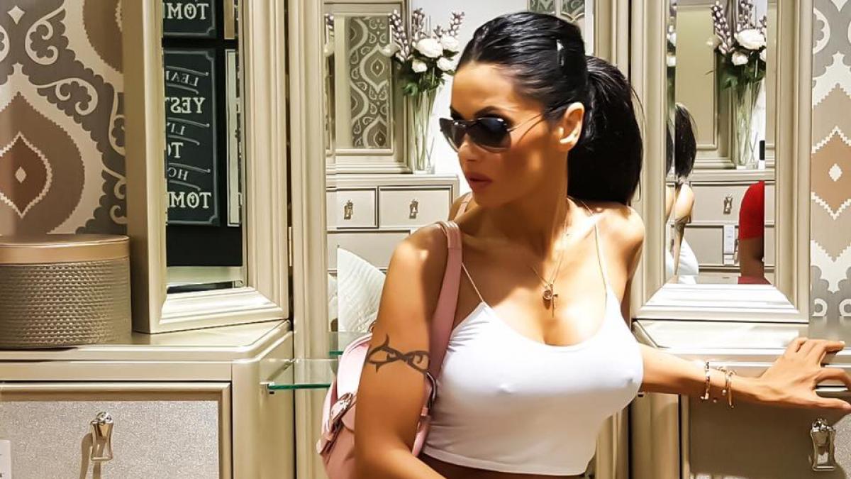 oana zavoranu fotografia din masina cu care si a innebunit fanii