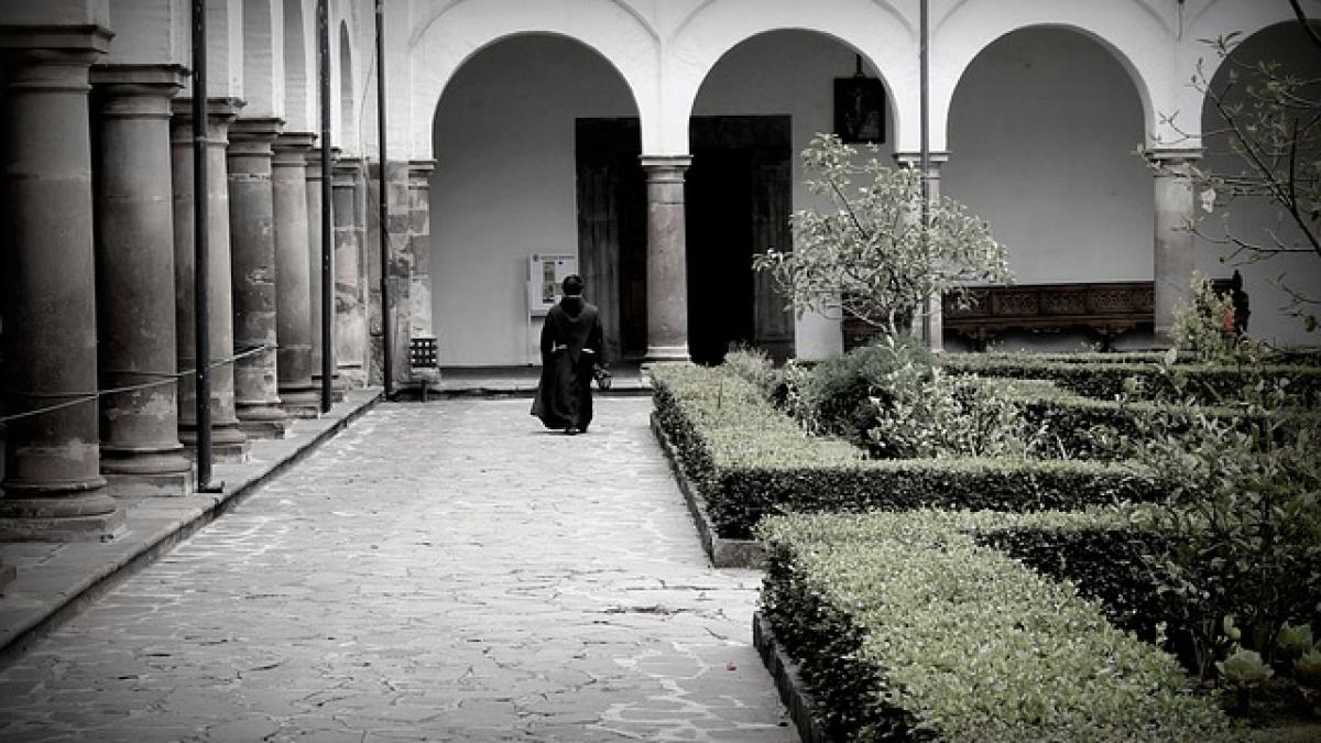 scandal in biserica ortodoxa doi stareti au pornit o revolta fara precedent