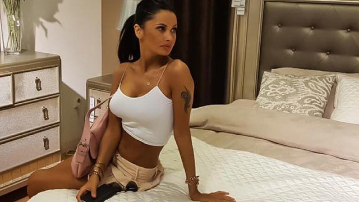 oana zavoranu a iesit asa pe strada fanii in delir arati demential