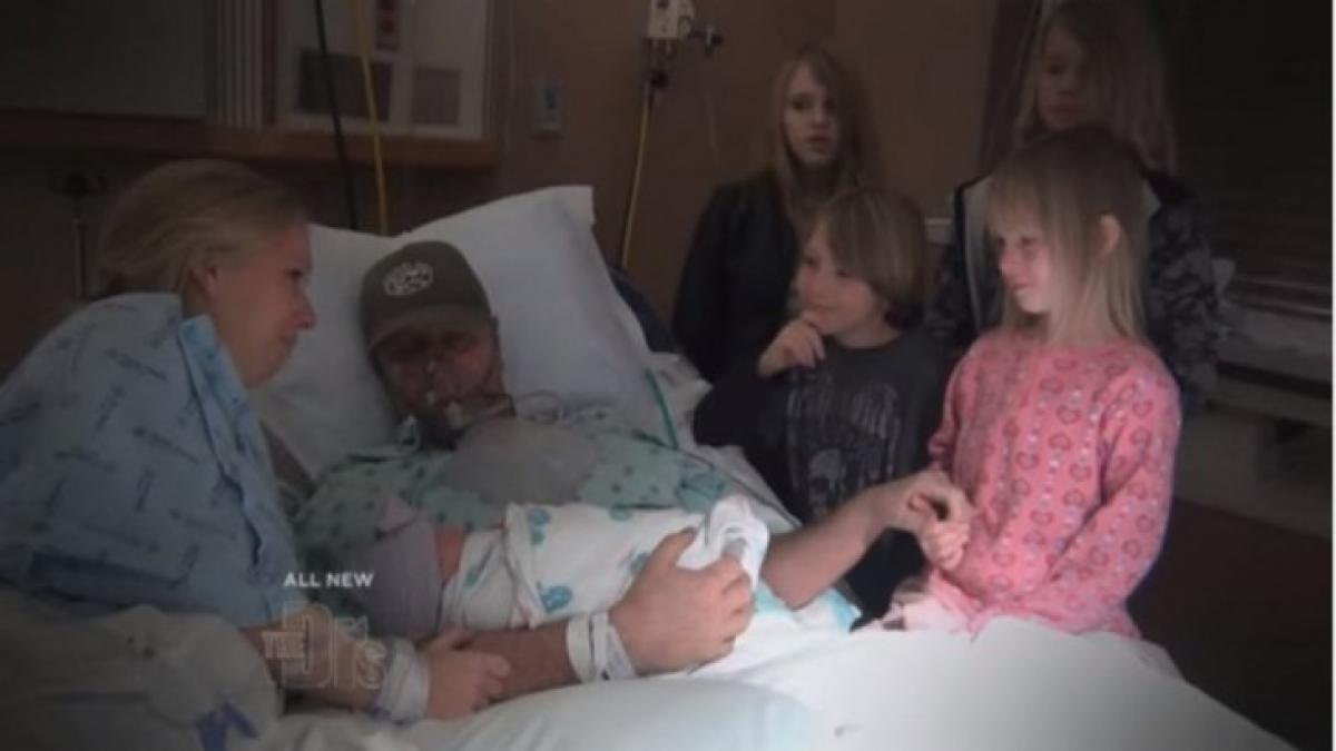 poveste sfasietoare pe patul mortii a cerut sa isi vada fiica nou nascuta apoi a facut ceva crunt