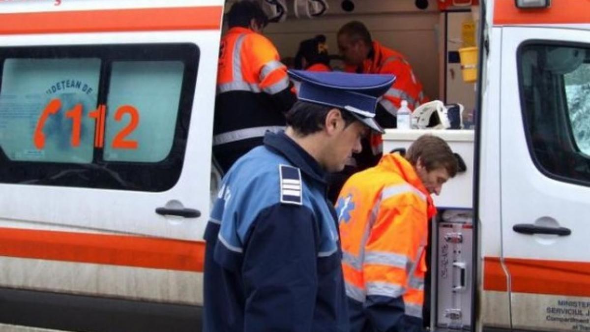 rafuiala cu sabii si focuri de arma in plina strada intr un cartier din targu jiu