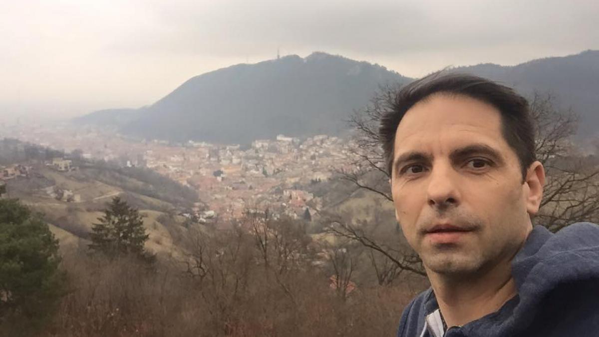 dan negru am o pasiune bizara vizitez morti