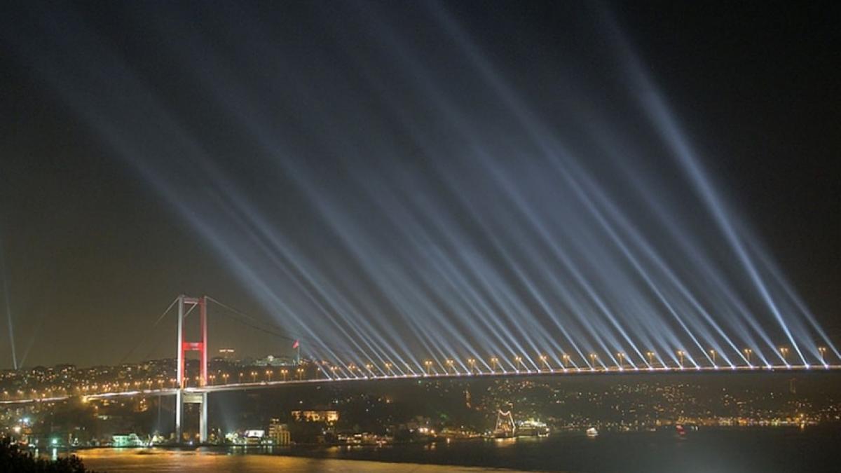 turcia schimba numele podului bosfor in podul martirilor de la 15 iulie dupa tentativa esuata de