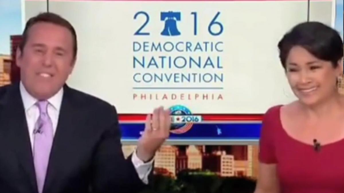 criza de ras la tv doi prezentatori au izbucnit in timp ce citeau o stire serioasa video