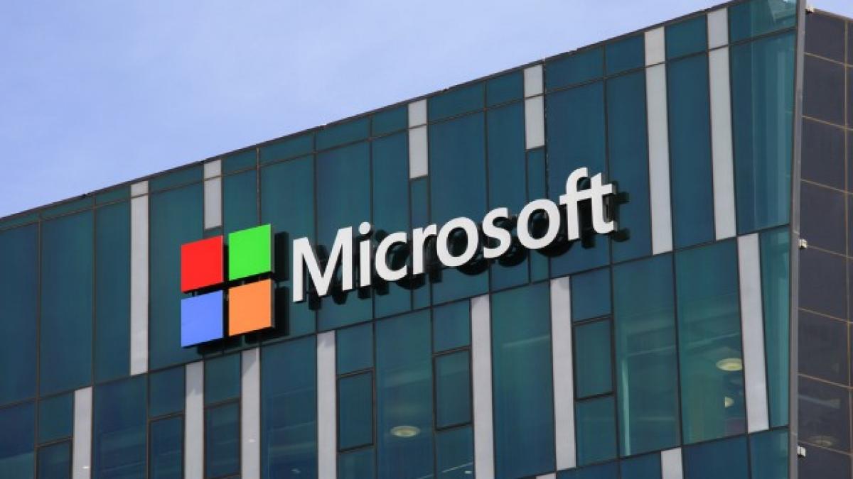 microsoft da afara cateva mii de angajati