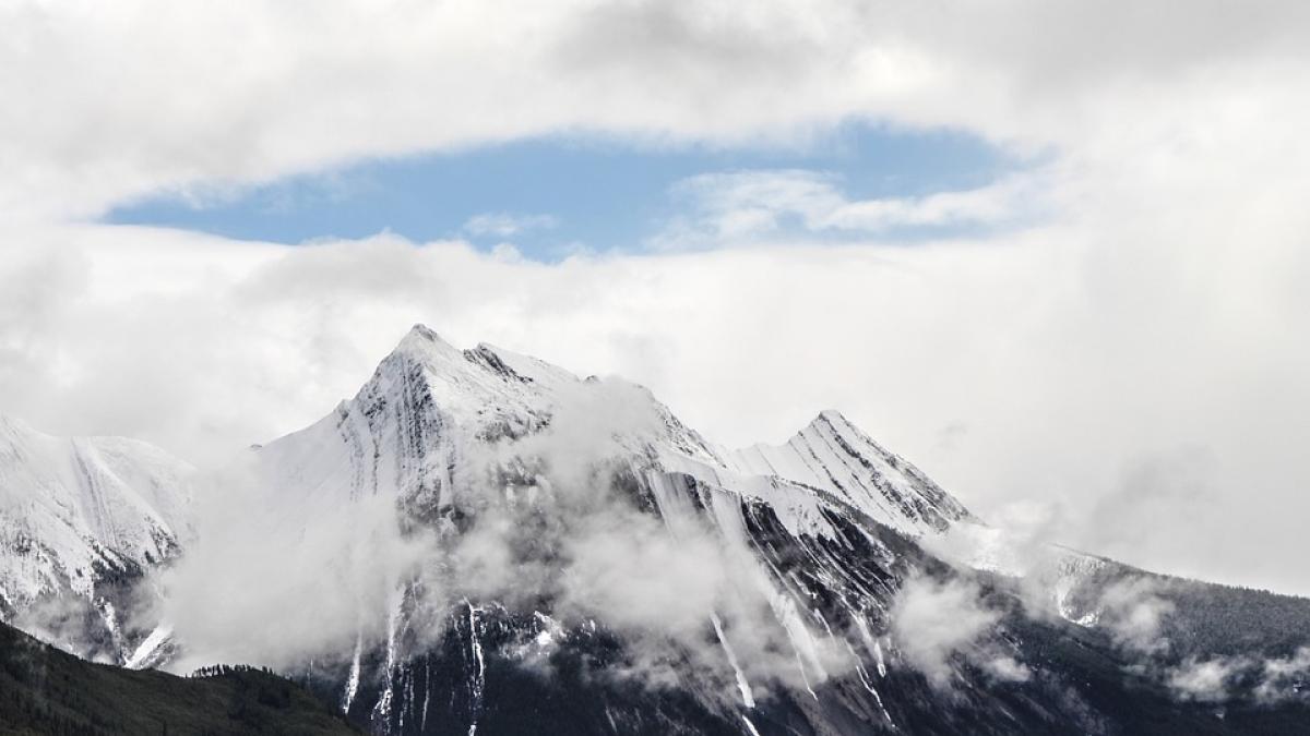 tara din europa care ar putea primi cadou un munte de ziua ei de unde vine cadoul inedit