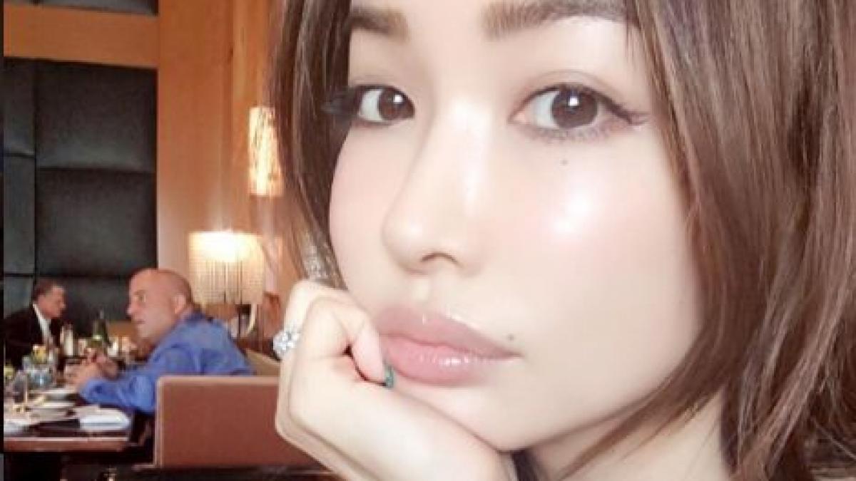 este considerata una dintre cele mai frumoase femei din lume fanii au ramas interzisi cand au aflat