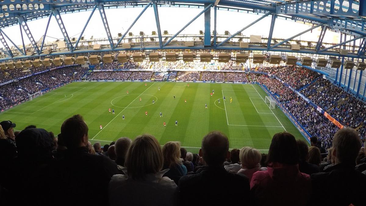 reactia fabuloasa a hotelierilor din bucuresti dupa ce steaua a picat cu manchester city in liga