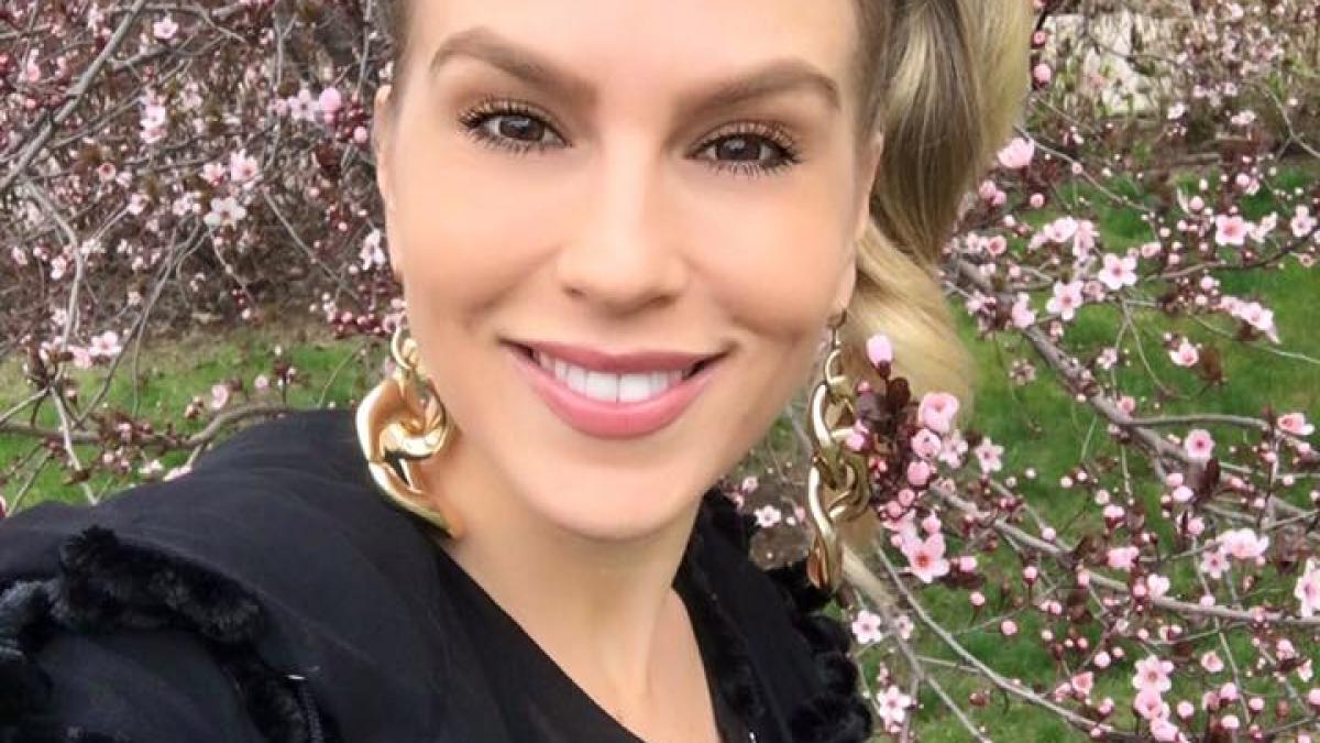 corina si a iertat iubitul de dragul copilului