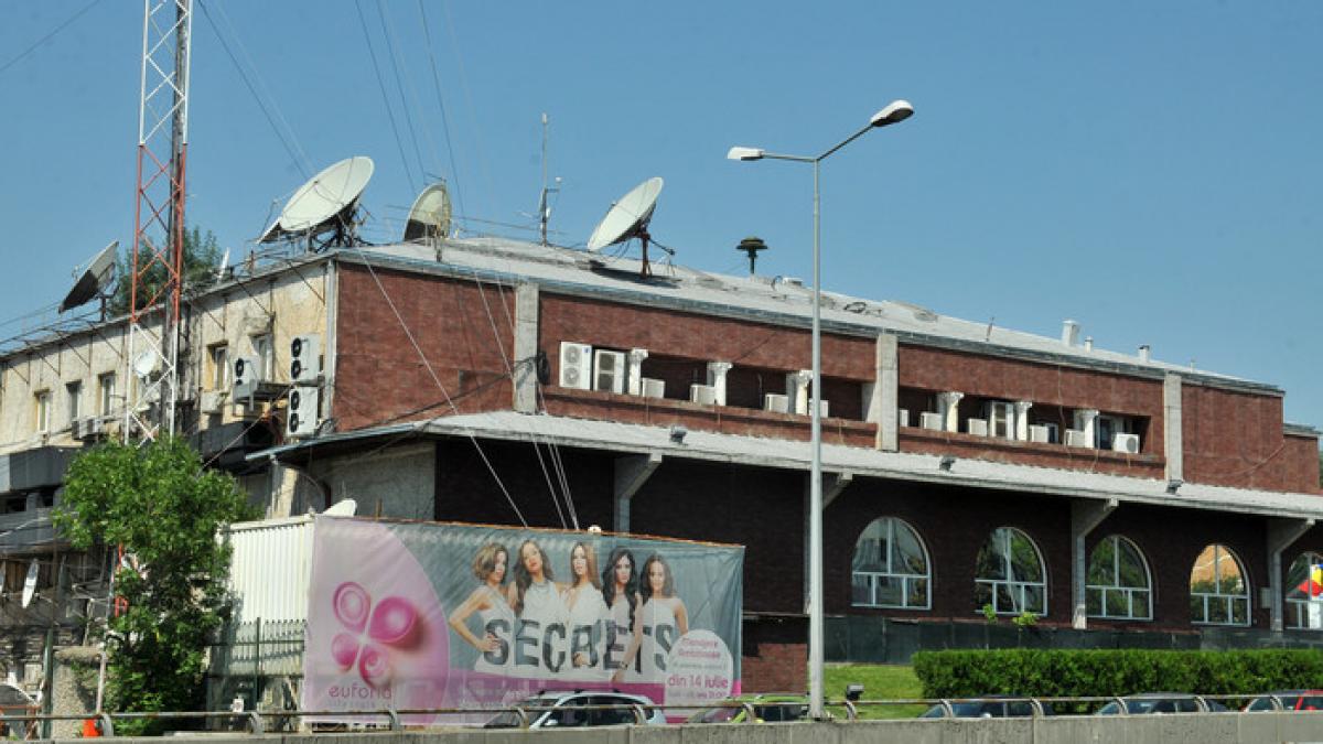 cum isi bate joc anaf de banii publici 26 000 de euro pe luna paza celor trei cladiri in care au