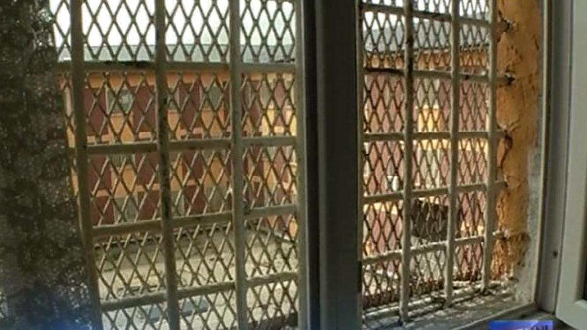 sinucidere la penitenciar un gardian s a omorat cu cateva minute inainte sa iasa din tura