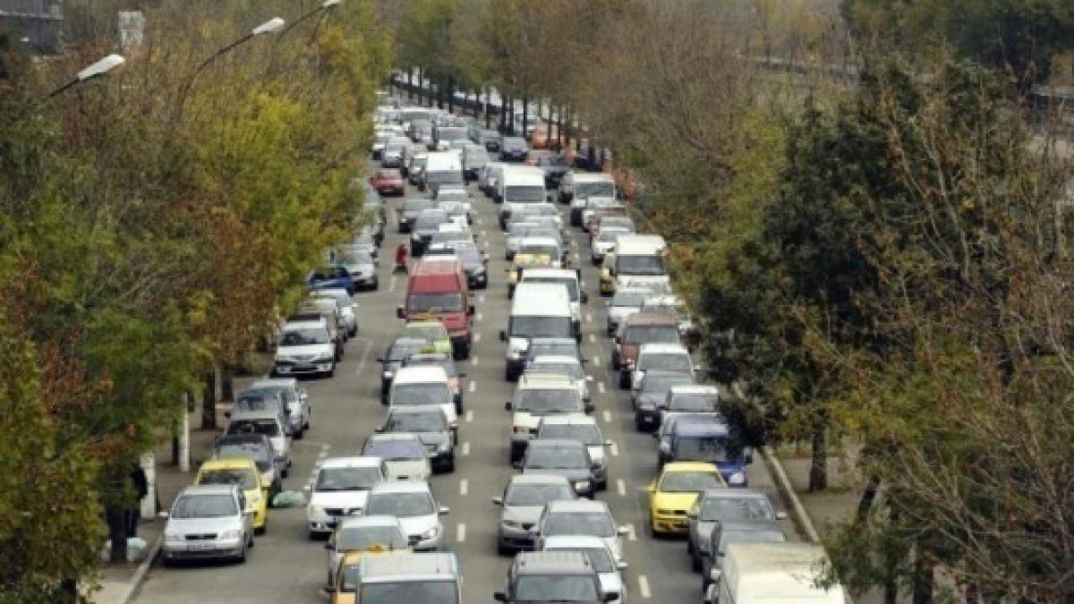coloana de masini lunga de cativa kilometri pe autostrada a1