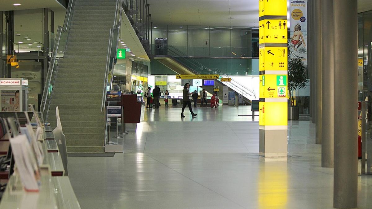 roman arestat pe aeroport prins cu 5 kilograme de cocaina asupra sa