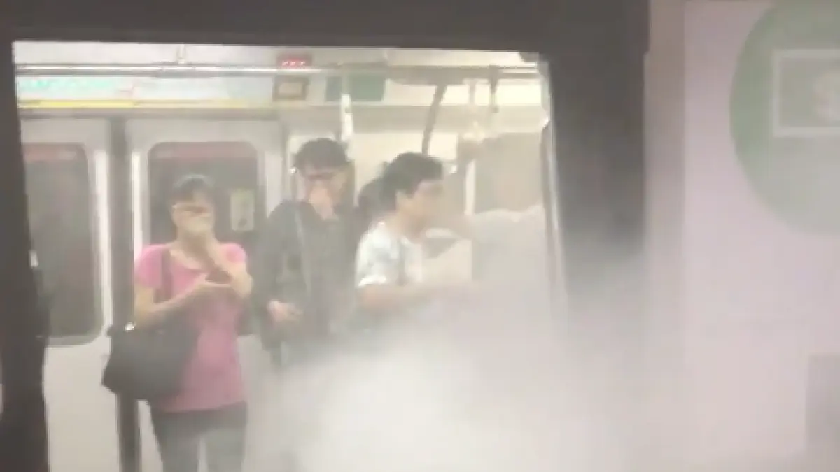 fum la metrou singapore