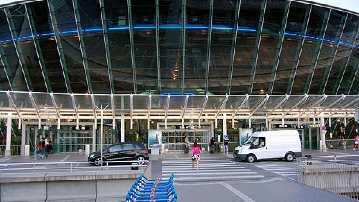 stare de alerta pe aeroportul din nisa