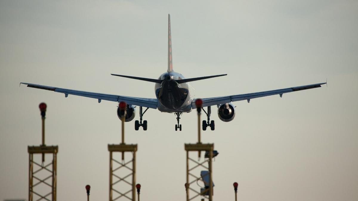 aterizare de urgenta pe aeroportul din istanbul