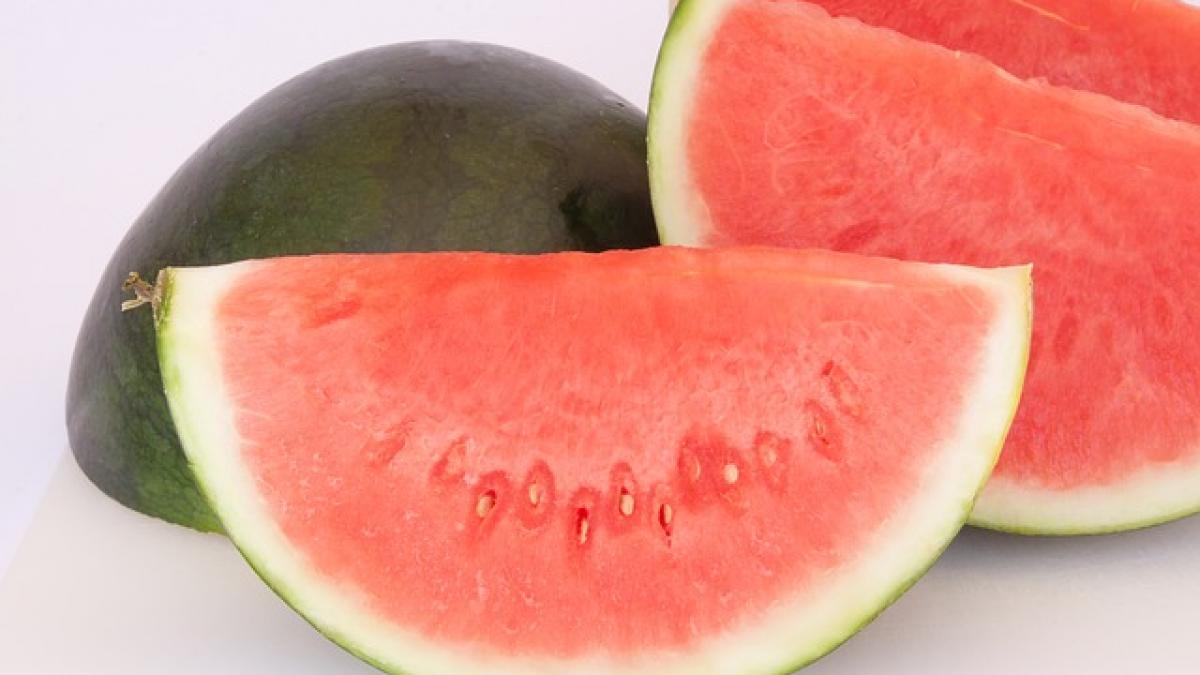 cumperi pepenele acum si il mananci de craciun metoda ingenioasa prin care il poti pastra proaspat