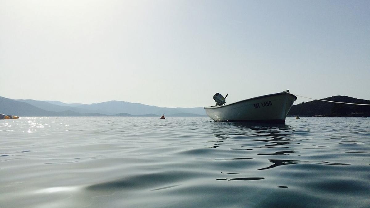 turisti morti dupa ce catargul unei nave s a rupt si a cazut peste ei