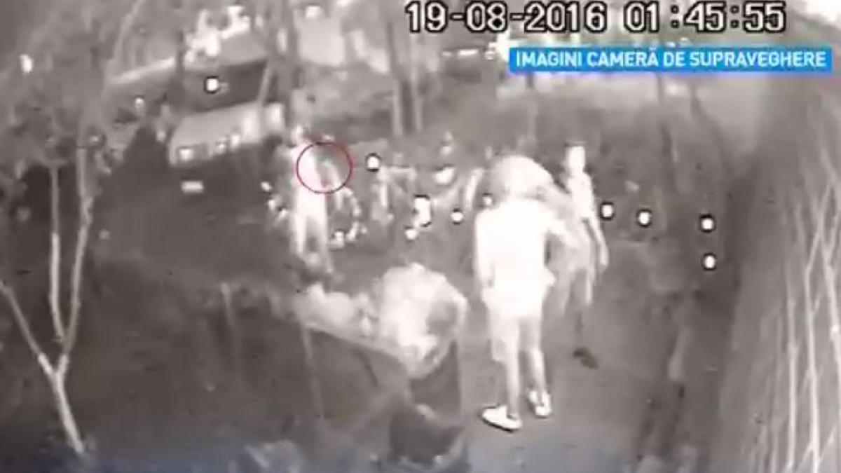 barbatul care a amenintat cu arma un grup de studenti la teatru a fost eliberat