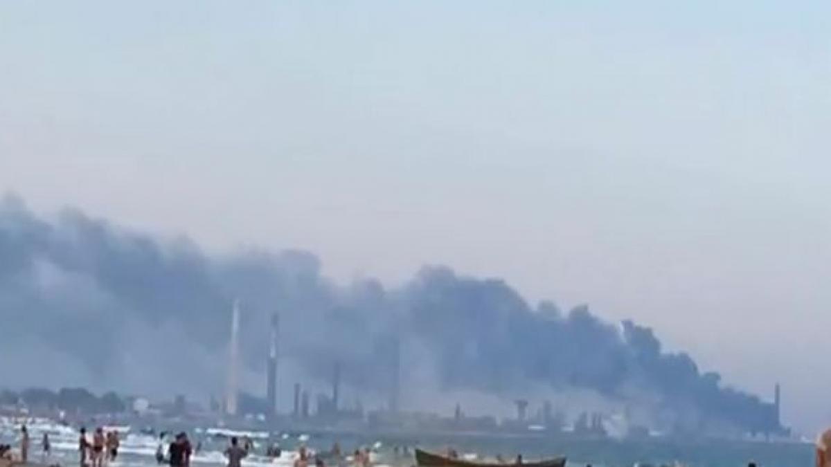Explozie la Rafinăria Petromidia. Ce spune Raed Arafat despre un posibil risc bacteriologic