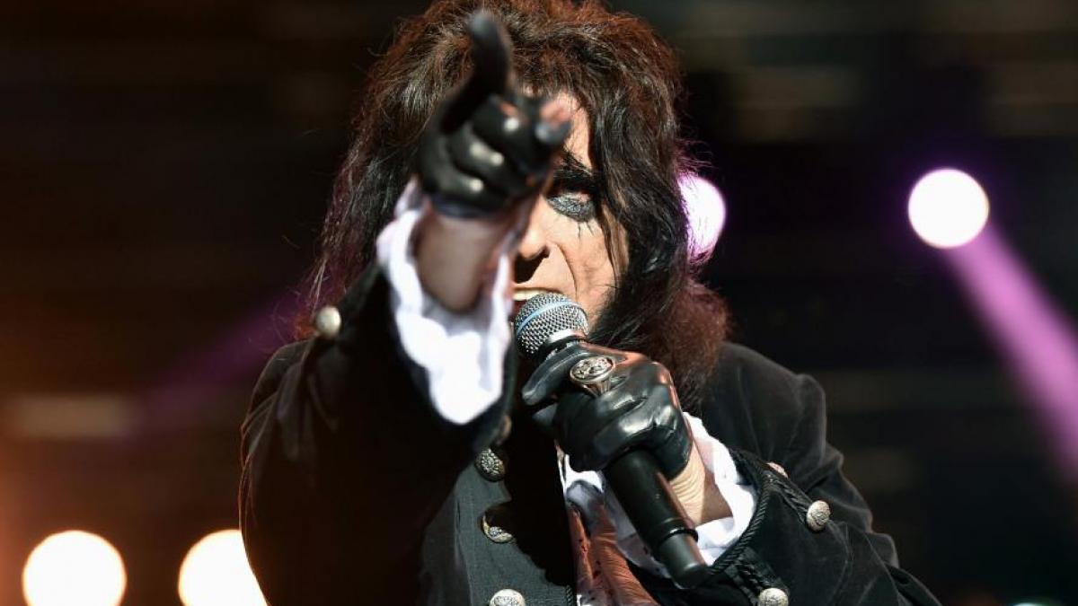 rockerul alice cooper vrea sa candideze pentru casa alba